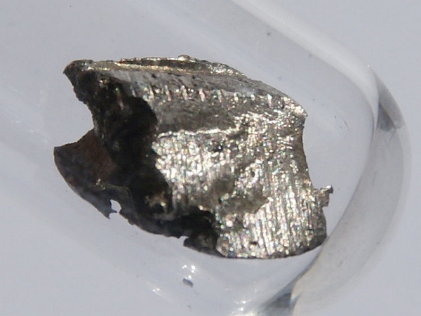 The Difference Between Rare Earth Permanent Magnets and Ferrite Magnets